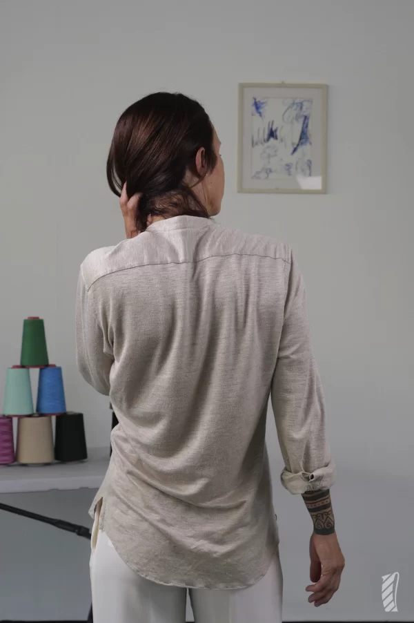 Coreana in canapa naturale, posteriore donna